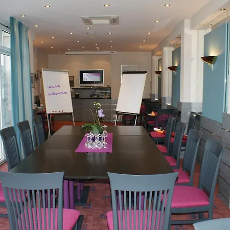 Otel Garni Lindacher Hof Burghausen