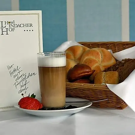Garni Lindacher Hof Otel 4*