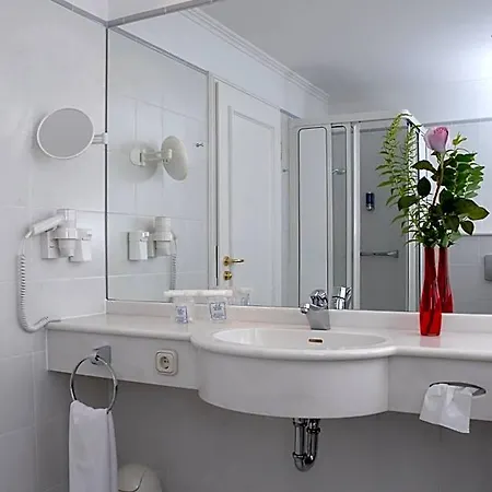 Garni Lindacher Hof Otel Burghausen