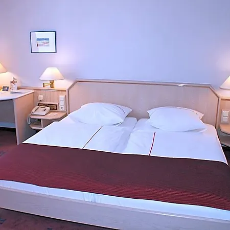 Garni Lindacher Hof Otel Burghausen